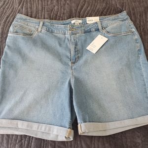 New Croft and Barrow Mid-rise Shorts. Size 18W